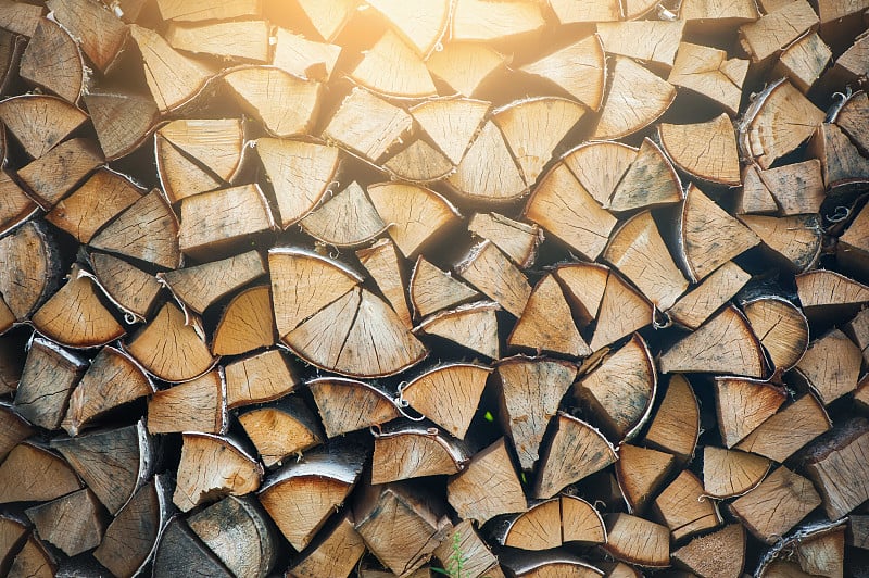 A neatly folded log made of chopped wood. Preparat