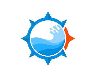 现代罗盘与美丽的海滩波浪内