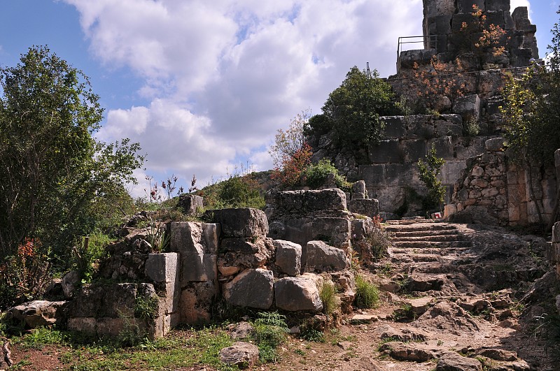 蒙特福特城堡。Qal'at al-Qarn——“小角城堡”，上加利利地区被毁坏的十字军城堡。以色列蒙