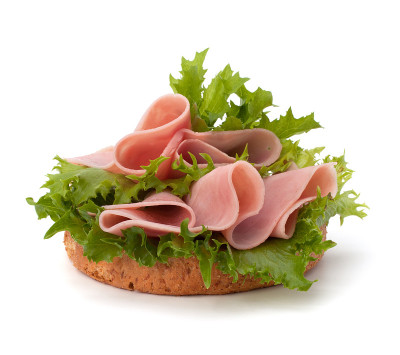 健康的生菜和烟熏火腿三明治