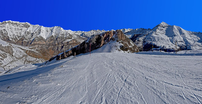 从加瓦尼滑雪场的全景