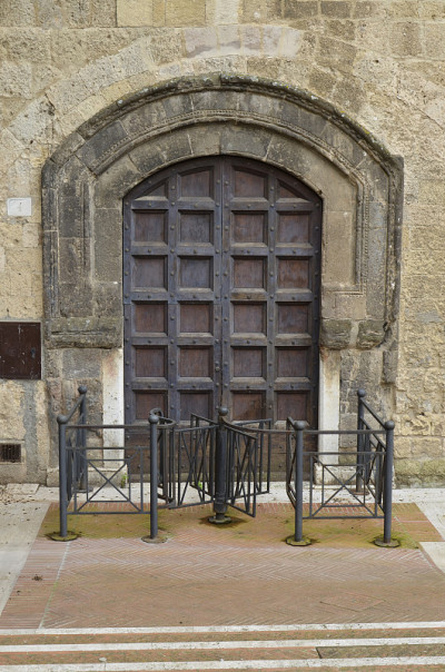 中世纪的盖茨,Tarquinia