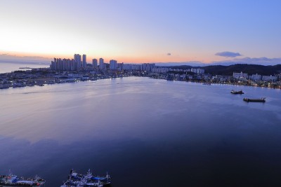 韩国江原束草的黎明。