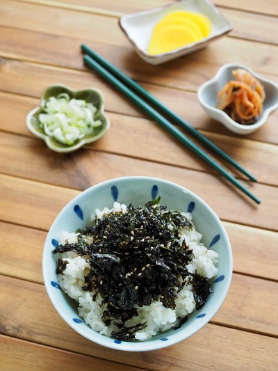 韩国食品紫菜粉、白米、泡菜、腌萝卜