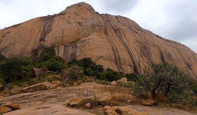 岩石山和美丽的自然