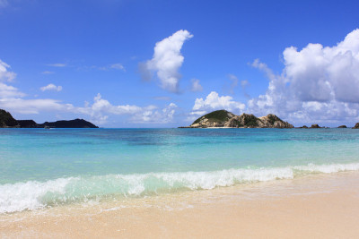 Tokashiki岛aharen海滩
