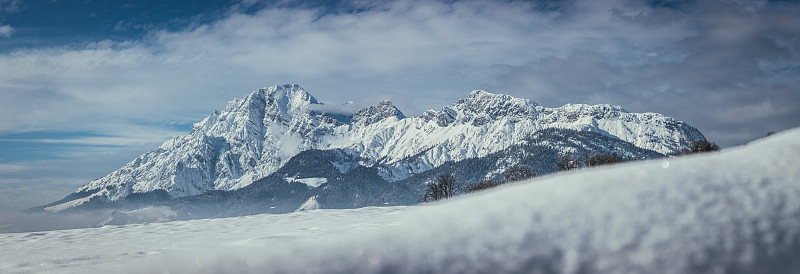 田园诗般的雪山山峰，风景，阿尔卑斯山，奥地利
