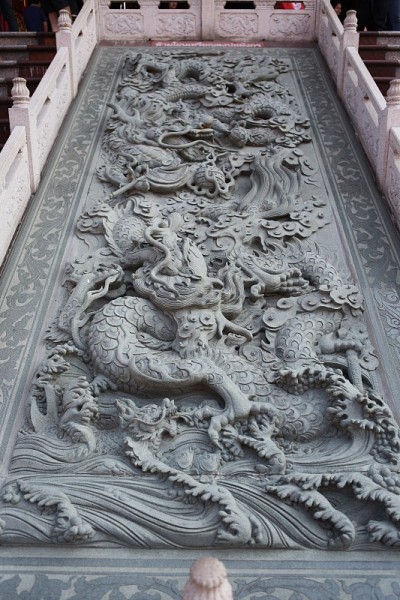 龙雕刻墙
