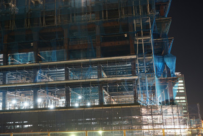 一幢办公楼的建筑工地(横滨港人未来井)