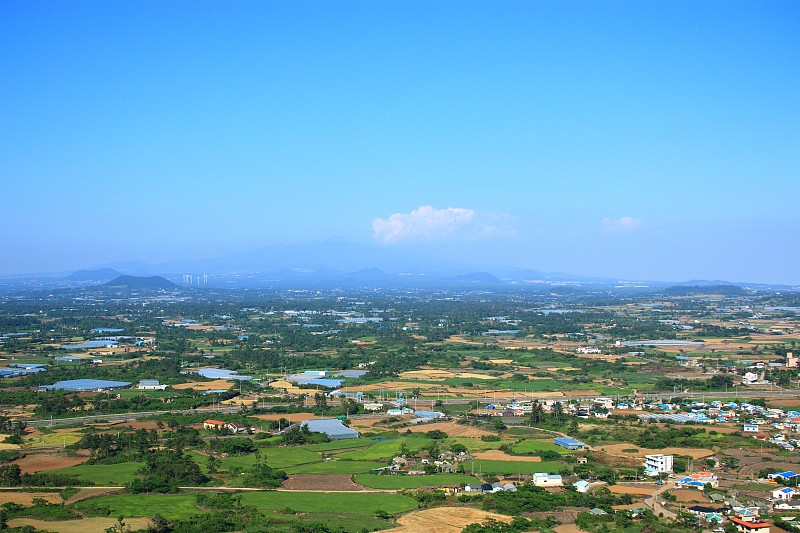 唐山，远景，火山丘，山，乡村;