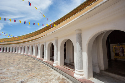 泰国的治愈墙佛寺