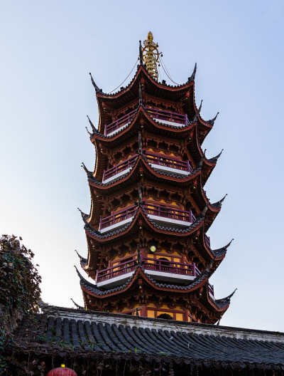 古鸡鸣寺象征八面体药佛塔