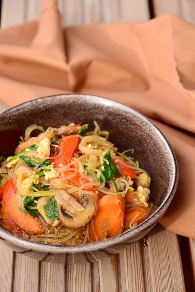Bihun Goreng，印尼炒米粉配蔬菜
