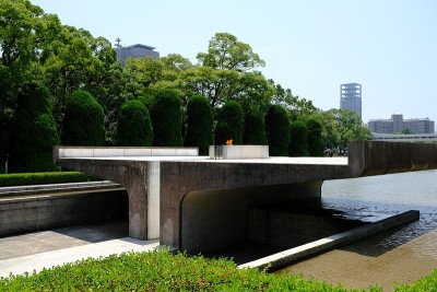 和平之光。