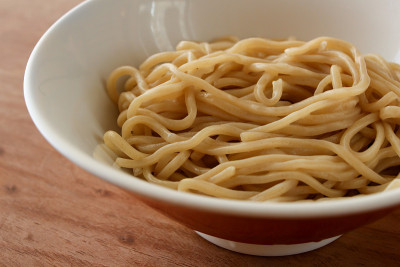 美味的黄色拉面