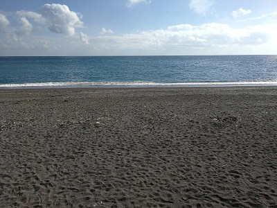 淡季儿童海滩