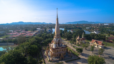 查龙寺是最受游客欢迎的寺庙