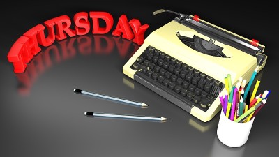 黑色书桌上的打字机与周四写- 3D渲染插图