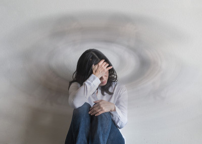 良性阵发性位置性眩晕(BPPV)、偏头痛、头痛、