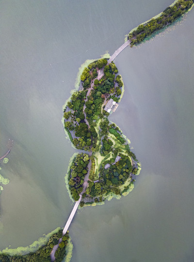 江苏省无锡市太湖鼋头渚景区赏樱楼与蠡湖渤公岛