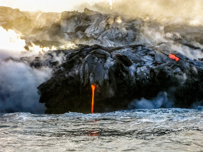 夏威夷火山熔岩喷发