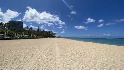 空的怀基基海滩