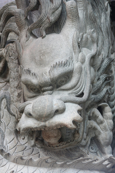 龙的雕像