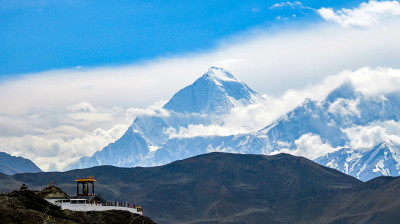 寺庙附近Mt.Dhaulagiri