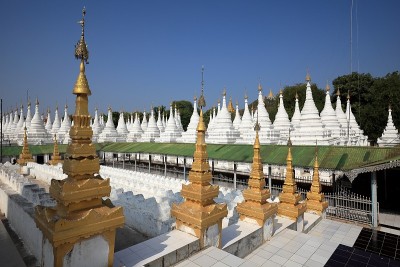 缅甸曼德勒的佛教寺庙和宝塔