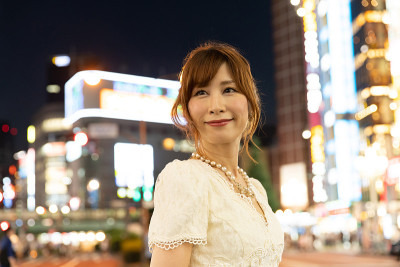 妇女参加了夜间工作俱乐部