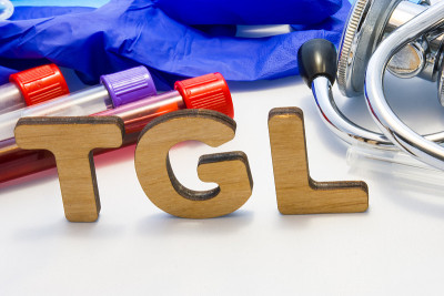 TGL的缩写是甘油三酯的简单血液检测与实验室管与听诊器。在实验室临床诊断中使用首字母缩写TGL，测量