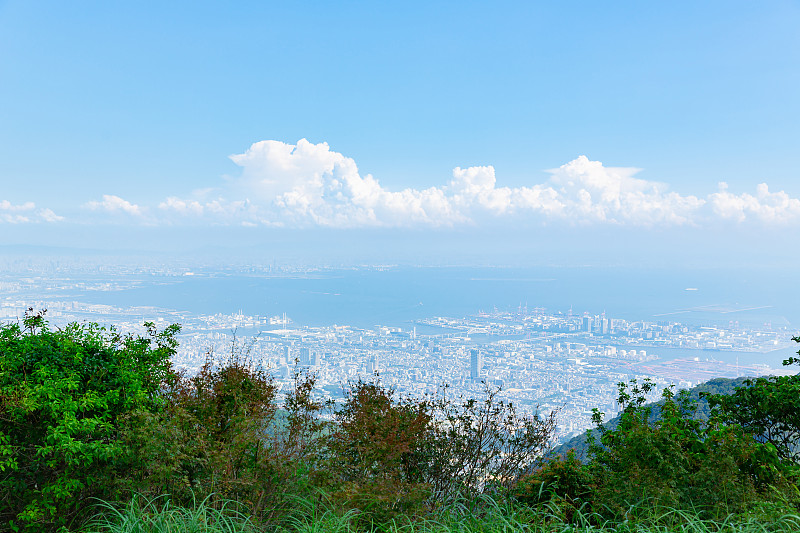 从六甲山上看神户，