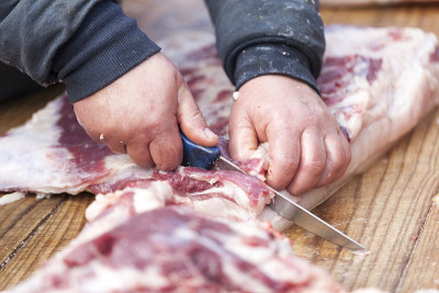 切新鲜的肉
