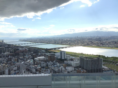 从梅田天空大厦看