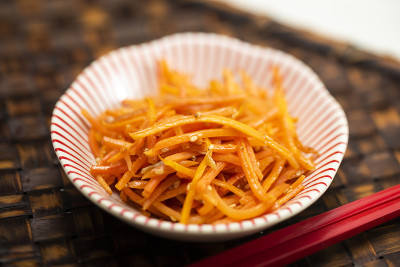冲绳当地美食胡萝卜炒饭
