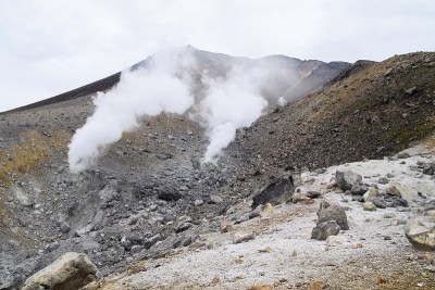 日本北海道大峙suzan国家公园的朝日山景观。