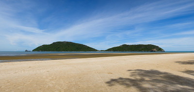 泰国Prachuap Khiri khan省的海滩全景