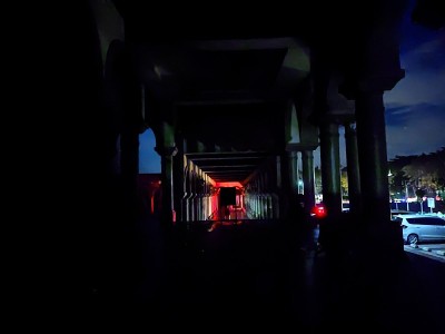 清真寺在晚上