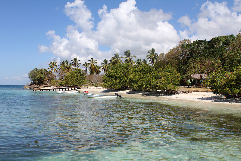 海滩和 Cayo Levantado