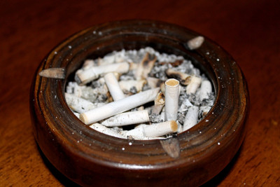 木制烟灰缸