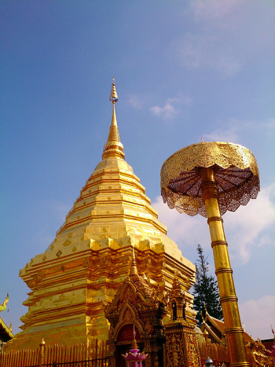 金佛塔