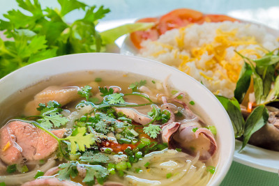 牛肉片粉面汤