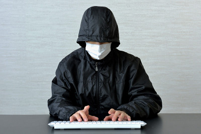 网络犯罪图像，黑客利用个人电脑