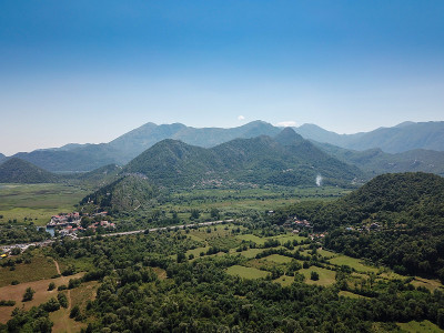 斯达尔湖黑山山脉