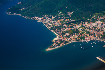 黑山海岸，从飞机上看