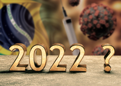 2022年新年和巴西接种新型冠状病毒疫苗。2019冠状病毒病新一年的怀疑和不确定概念