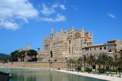 Paseo Dalt Murada大教堂的外观