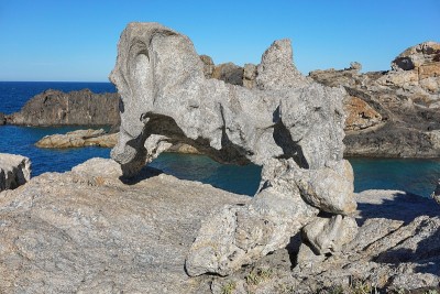 西班牙克鲁斯角海岸奇特的岩层