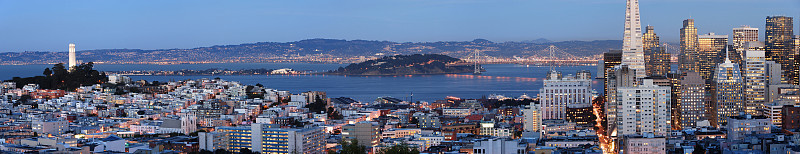黄昏的旧金山湾(全景拍摄)