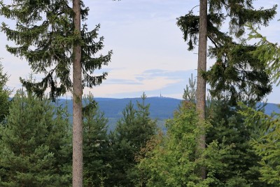 德国Rennsteig徒步旅行路线上的大Inselsberg塔